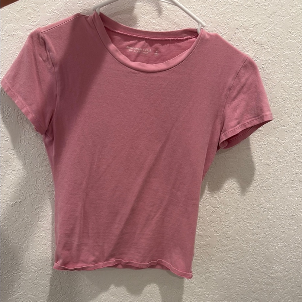 Abercrombie & Fitch Pink Short Sleeve Tee